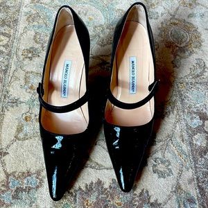Manolo Blahnik patent leather black pumps